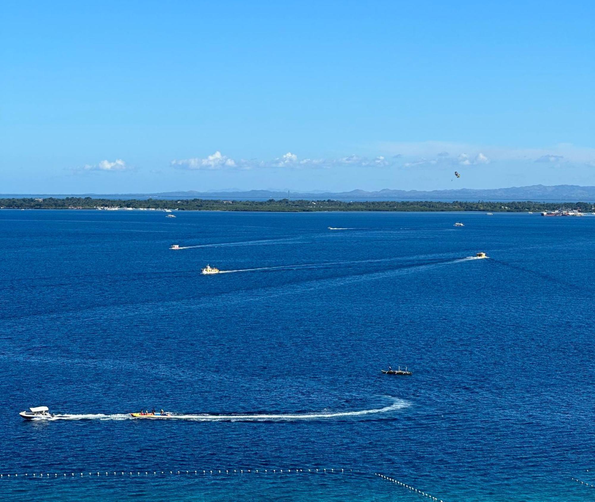 Oceanview Deluxe 1Br Suite La Mirada Lapu-Lapu City Exteriör bild