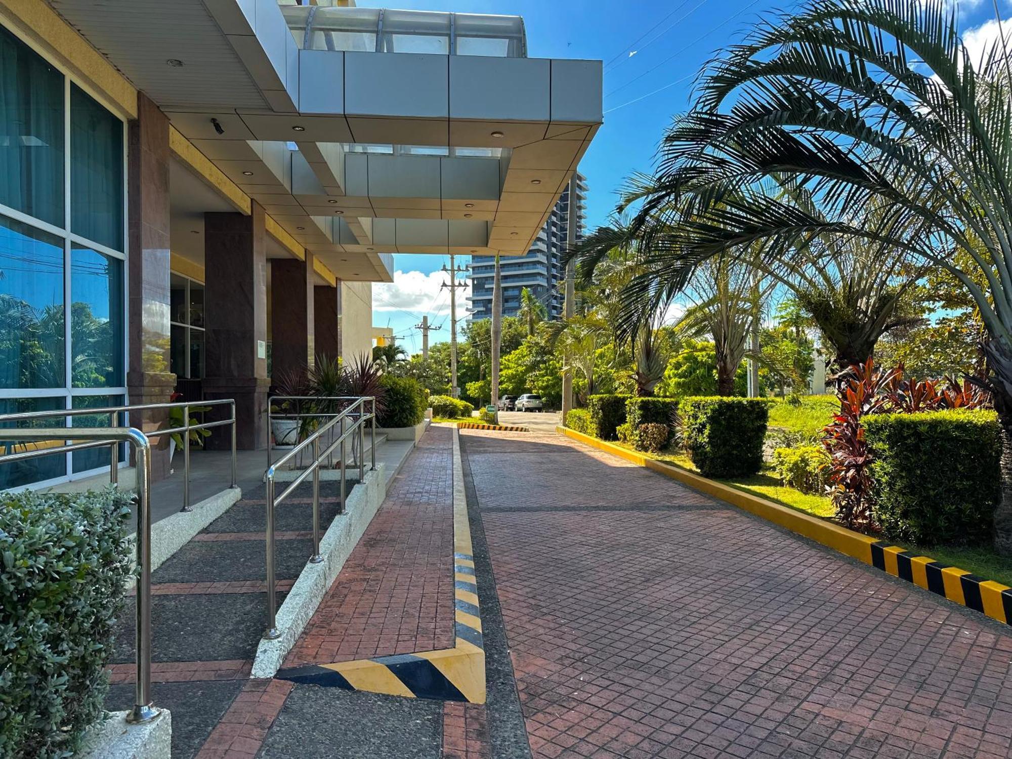 Oceanview Deluxe 1Br Suite La Mirada Lapu-Lapu City Exteriör bild