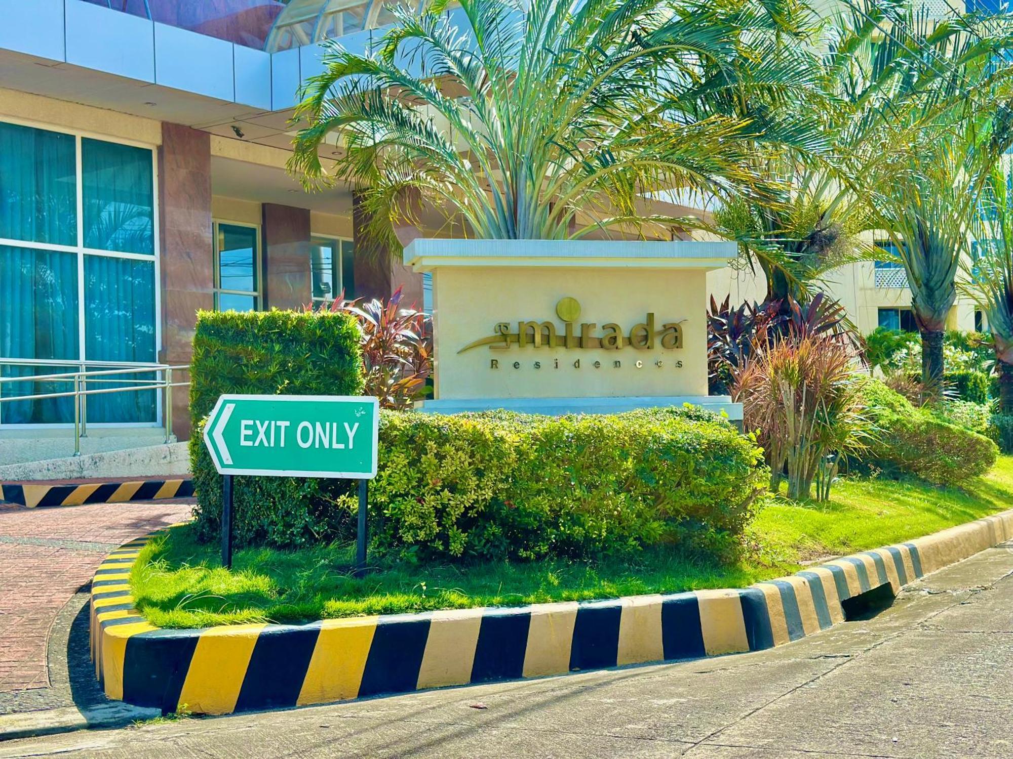 Oceanview Deluxe 1Br Suite La Mirada Lapu-Lapu City Exteriör bild